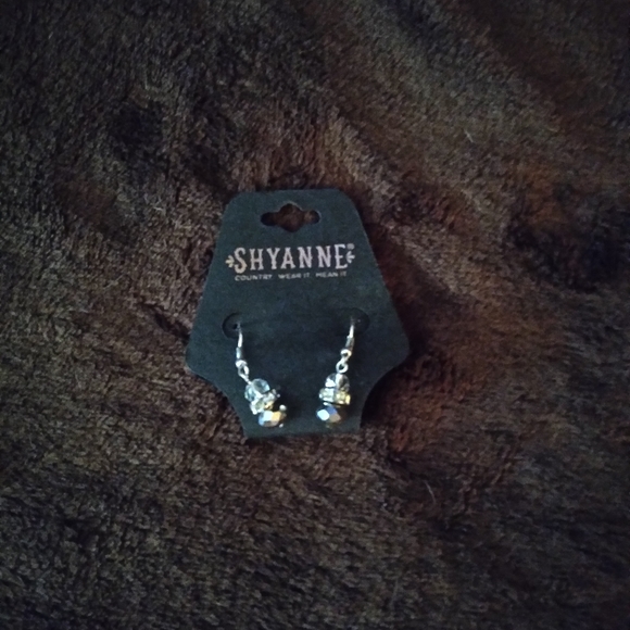 5 pairs of earrings - Picture 3 of 6